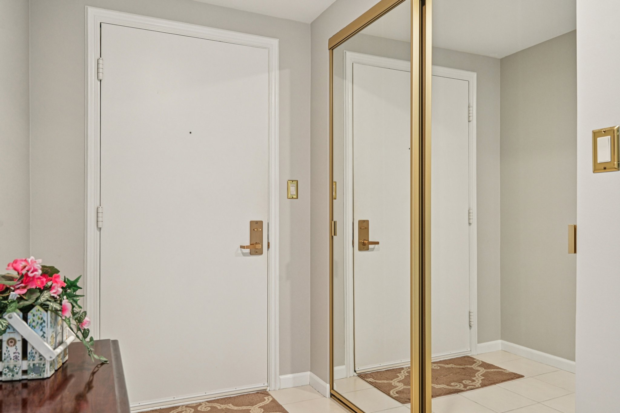 N Mill St unit 224-S2210-006.jpg