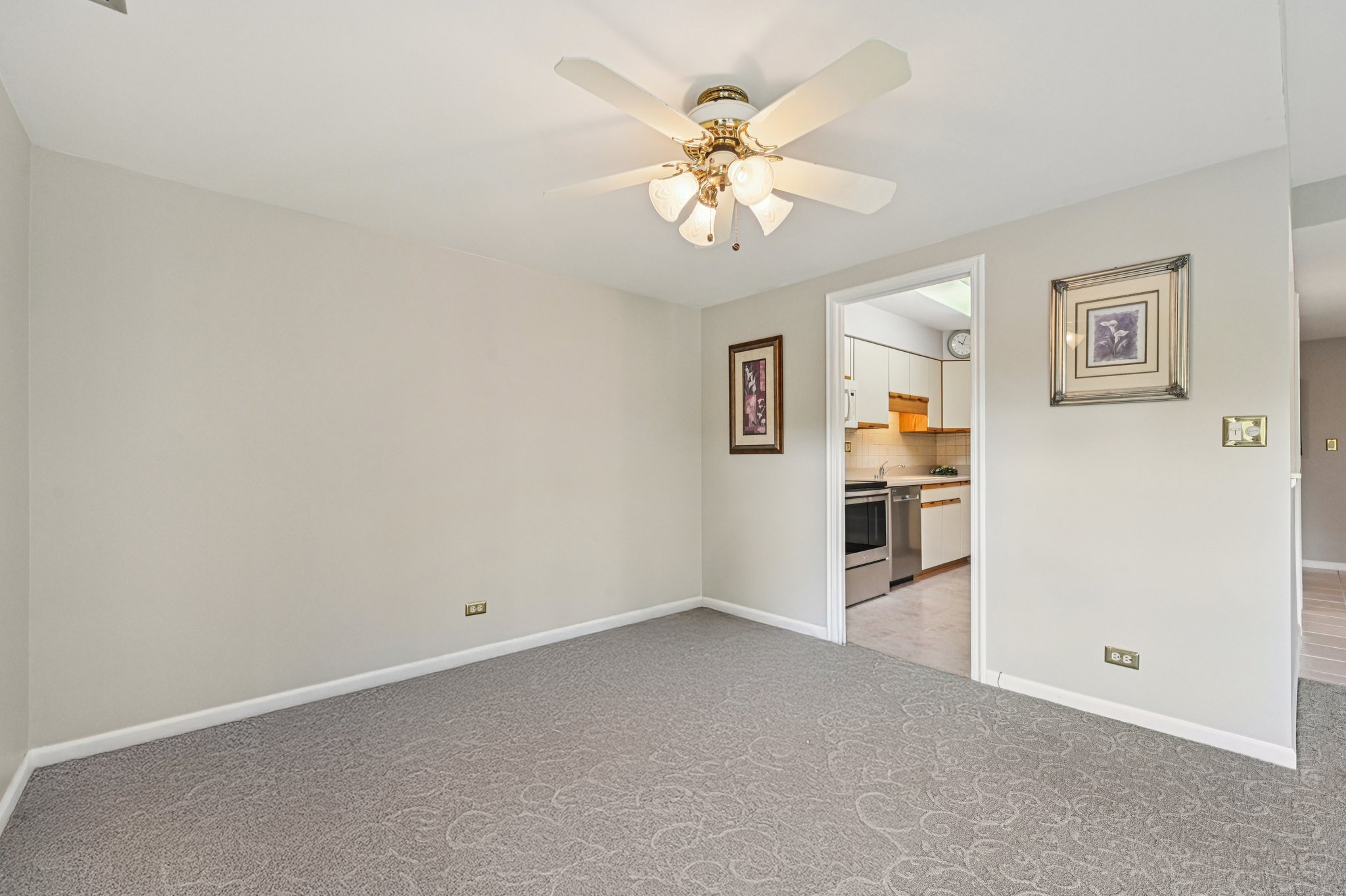 N Mill St unit 224-S2210-015.jpg