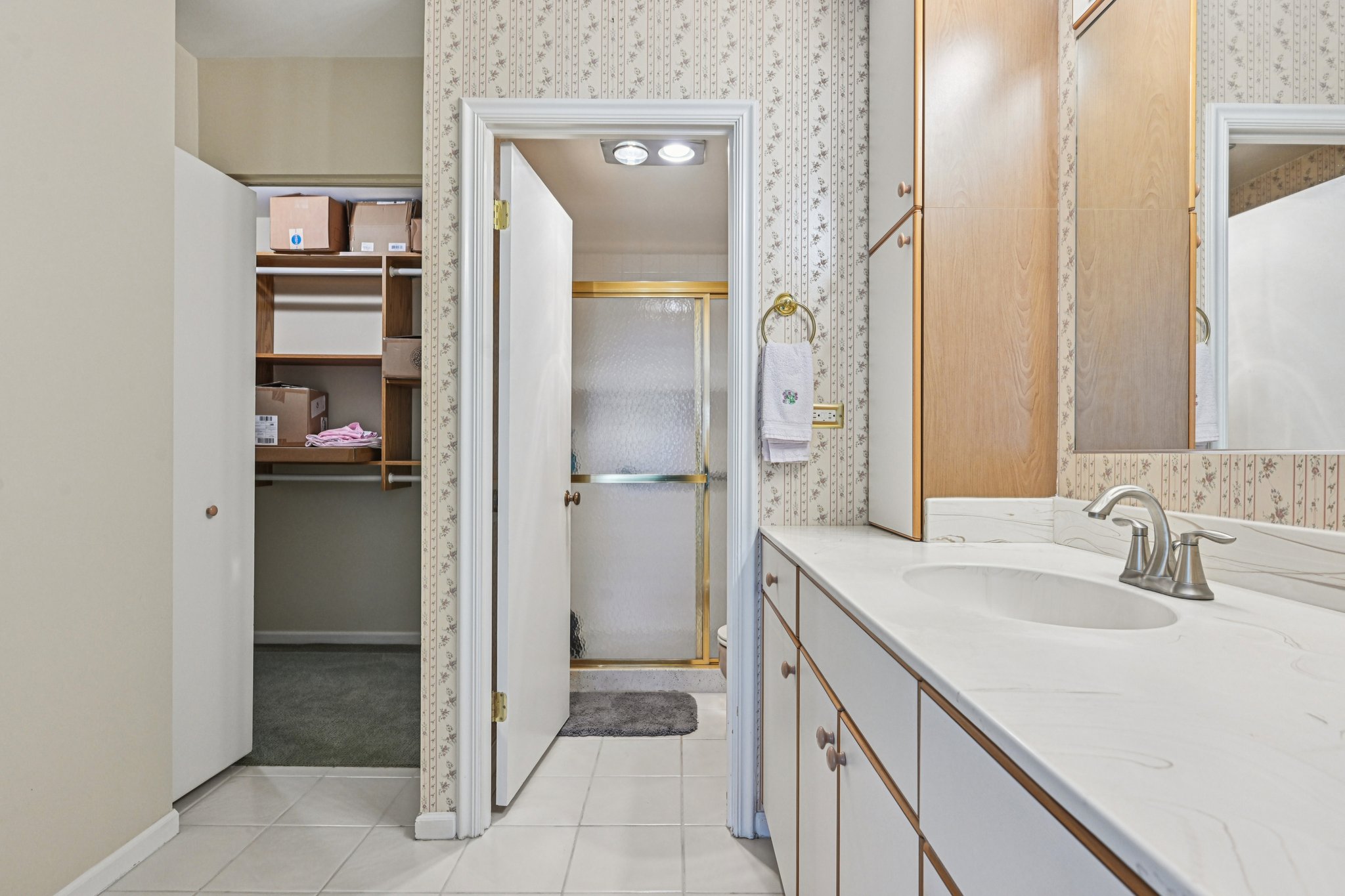 N Mill St unit 224-S2210-025.jpg