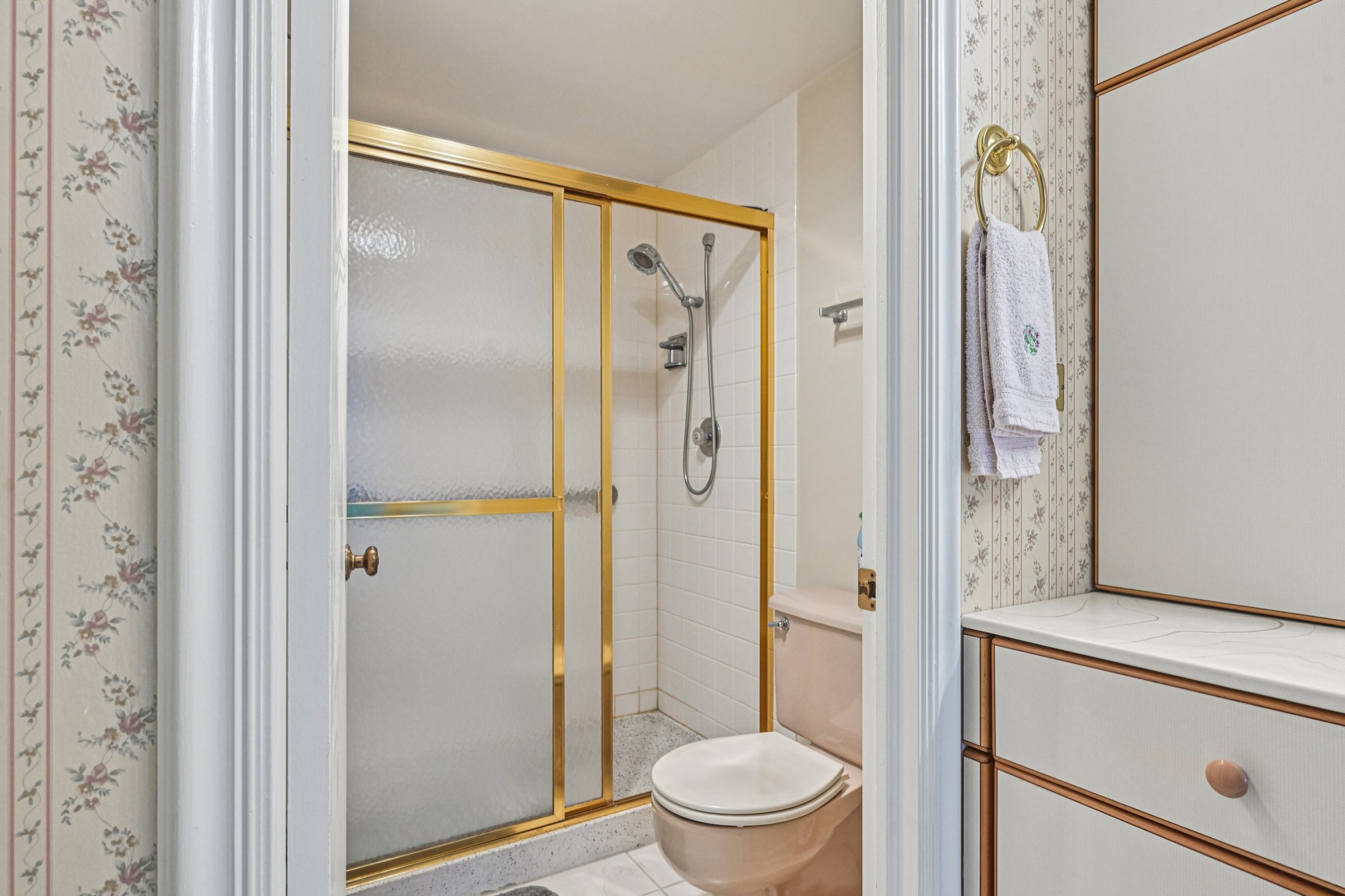 N Mill St unit 224-S2210-027.jpg
