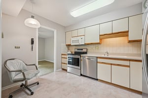 N Mill St unit 224-S2210-018.jpg