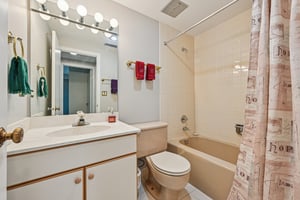 N Mill St unit 224-S2210-021.jpg