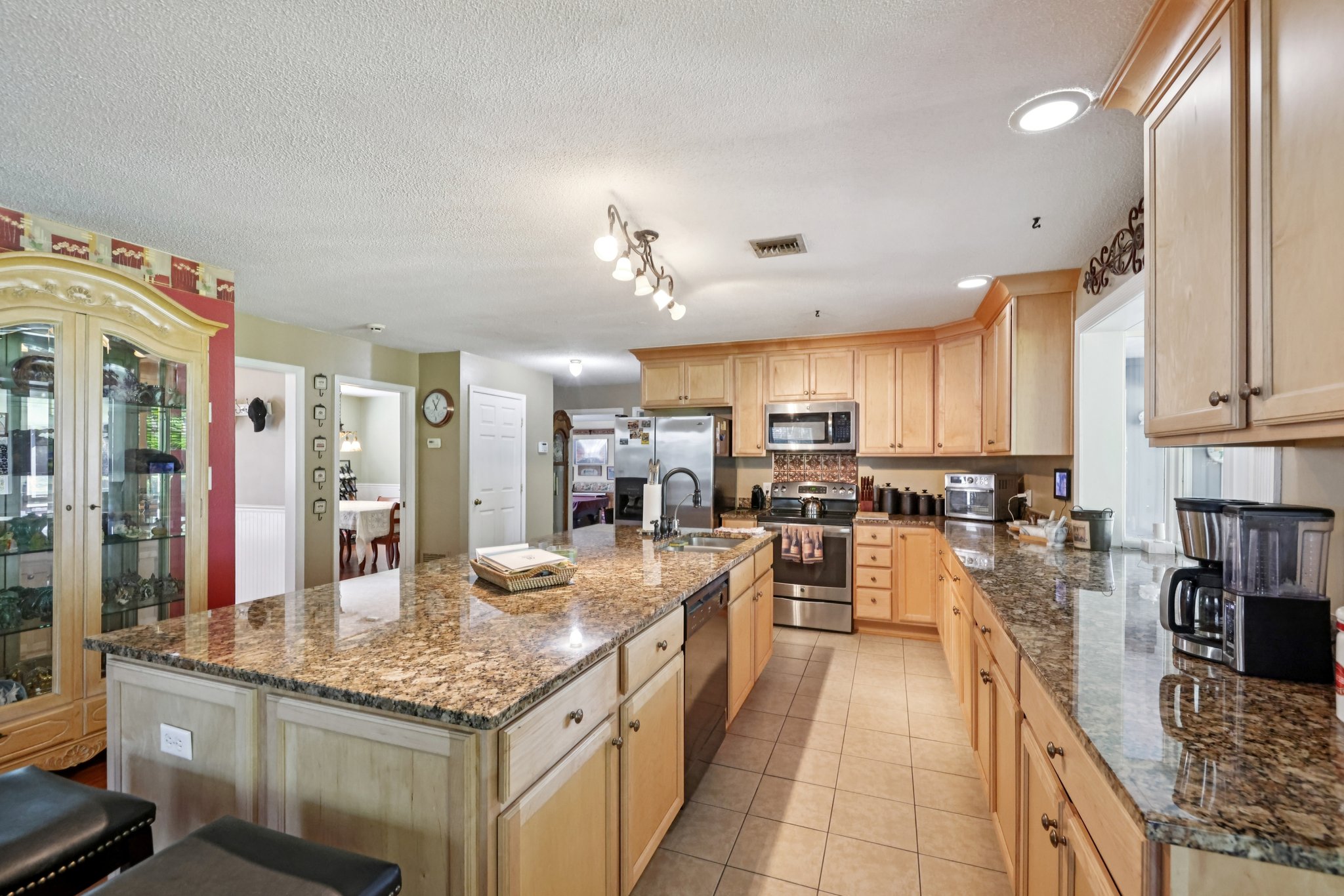 S 9th St-S1911-019.jpg