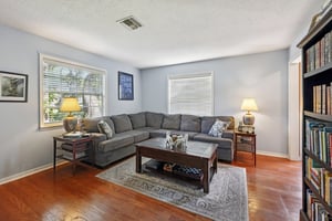 S 9th St-S1911-008.jpg