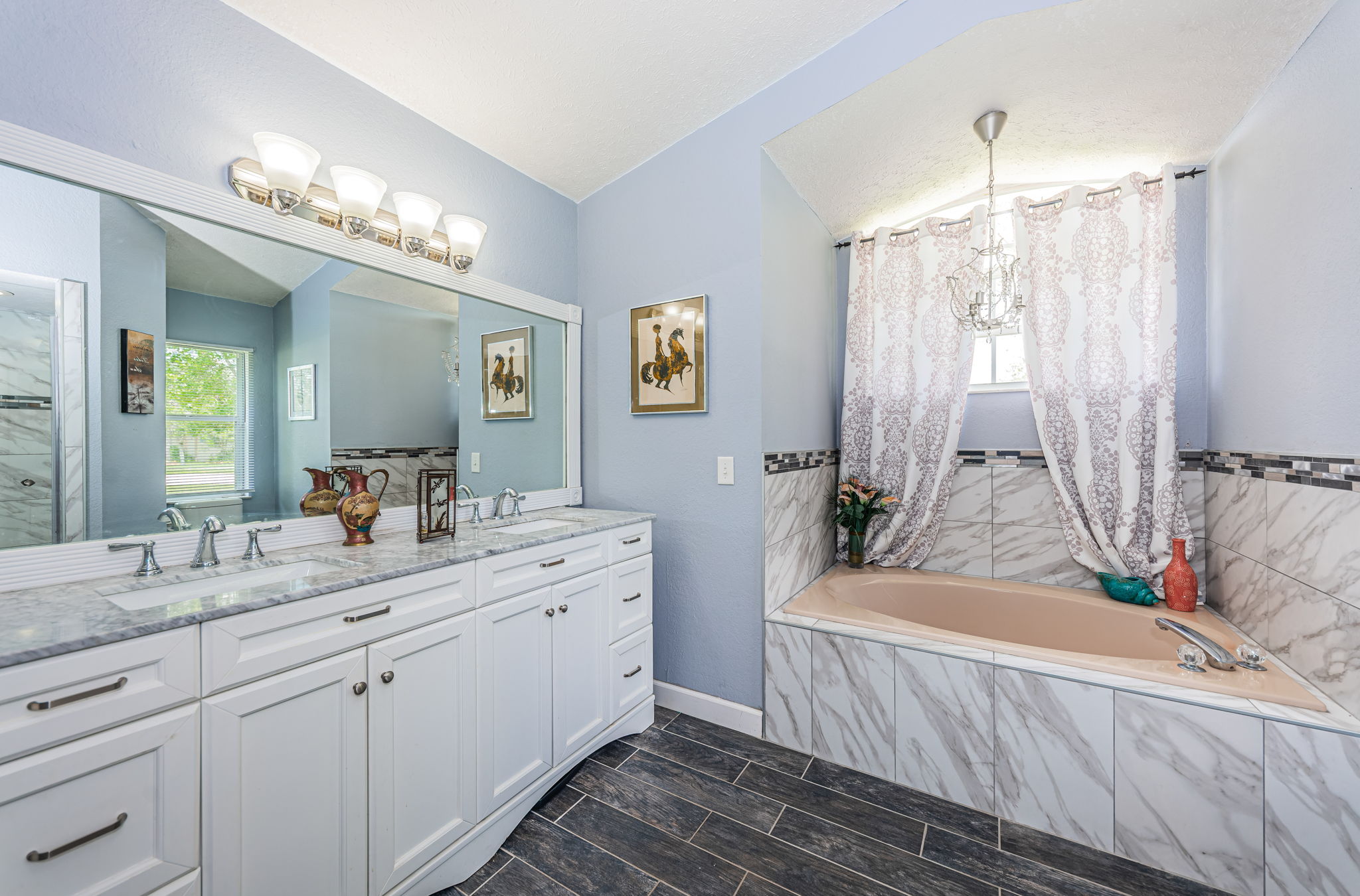 Master Bathroom1a