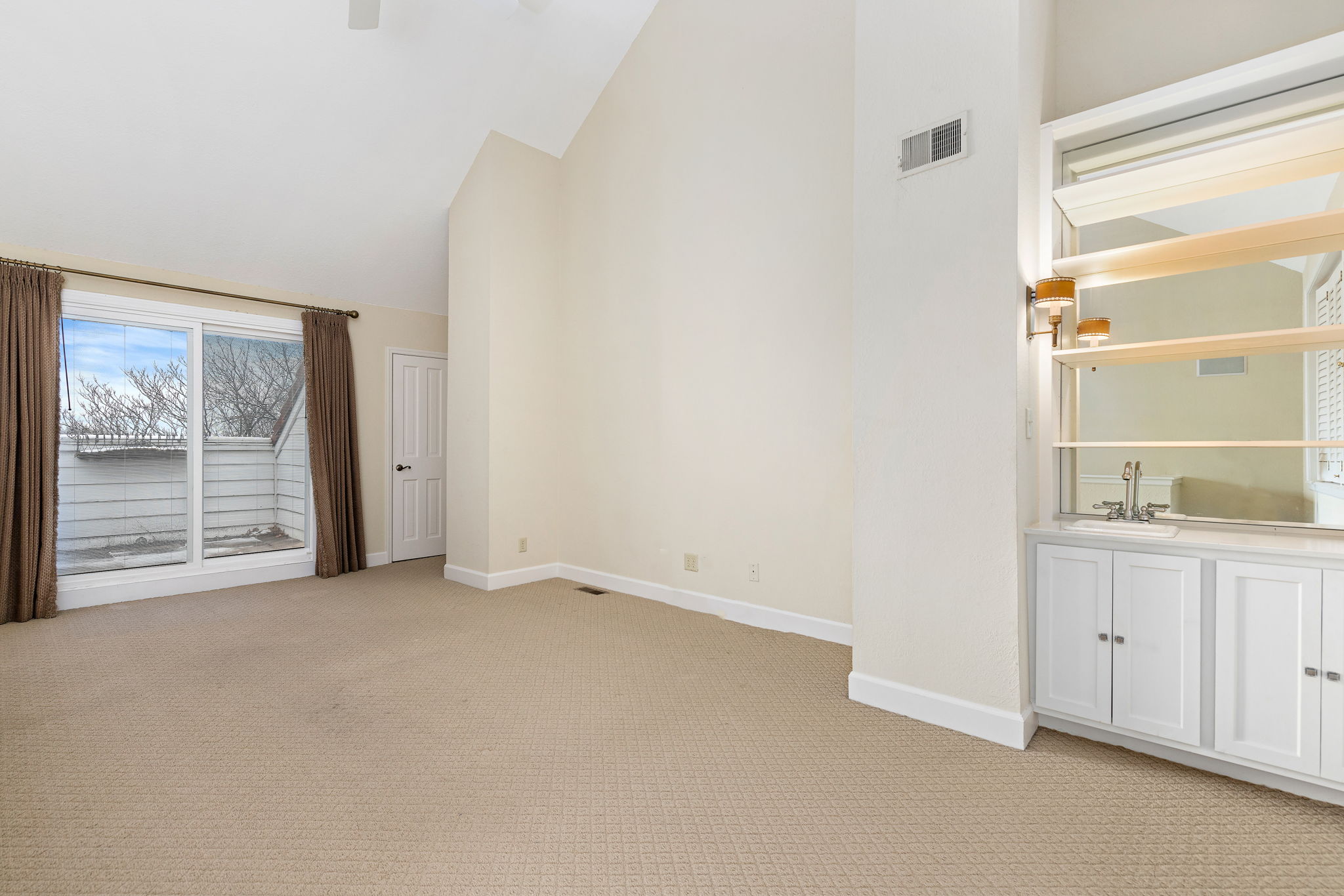 1107 W 47th St b, Kansas City, MO 64112, USA Photo 29