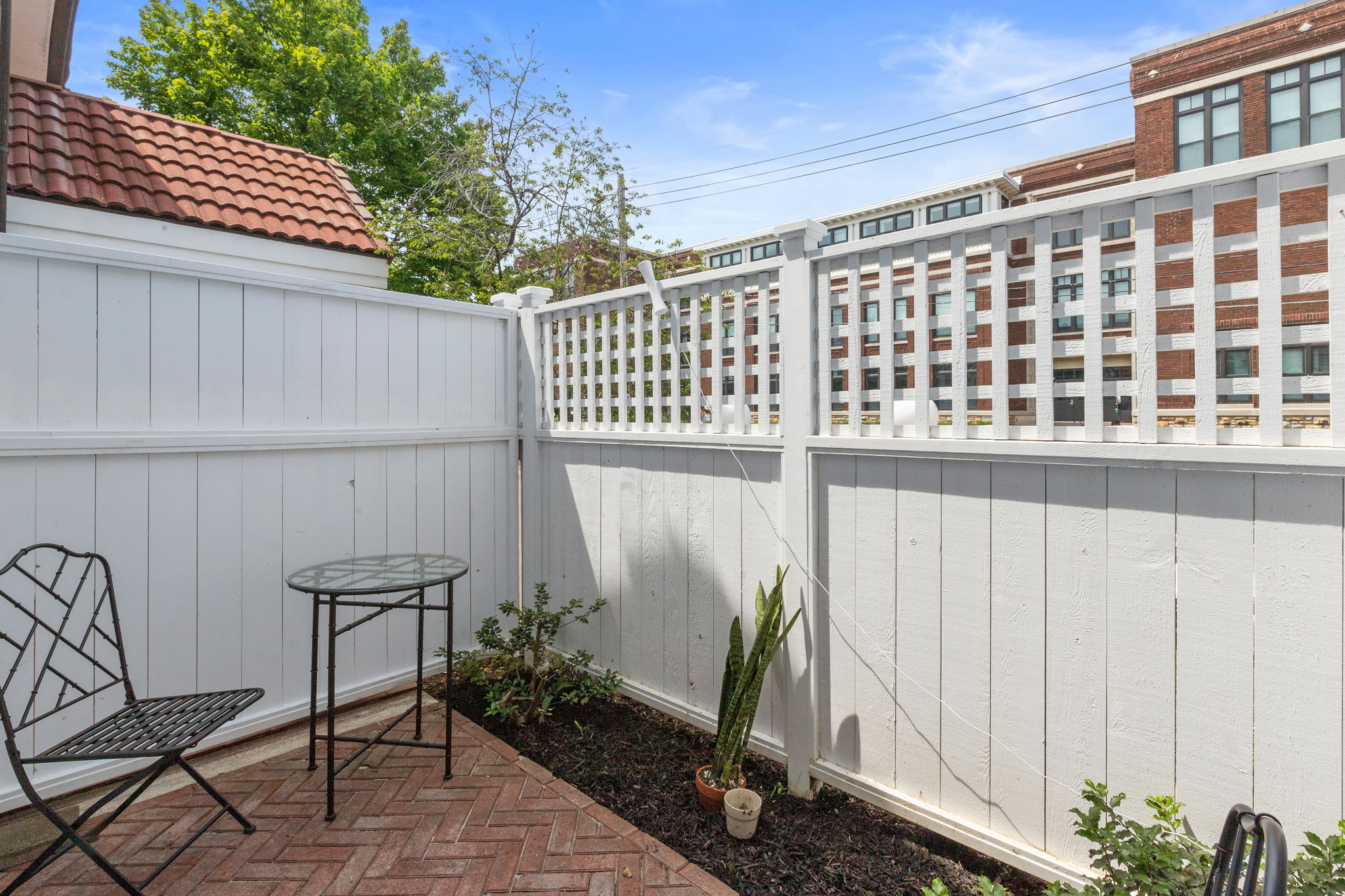 1107 W 47th St b, Kansas City, MO 64112, USA Photo 40