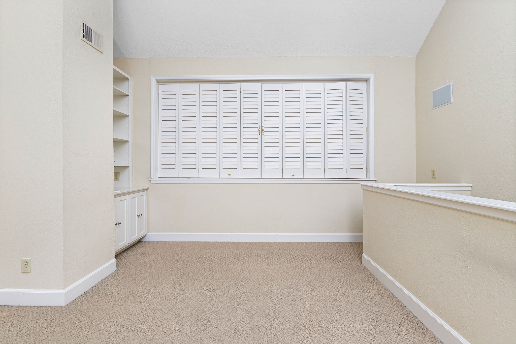 1107 W 47th St b, Kansas City, MO 64112, USA Photo 30