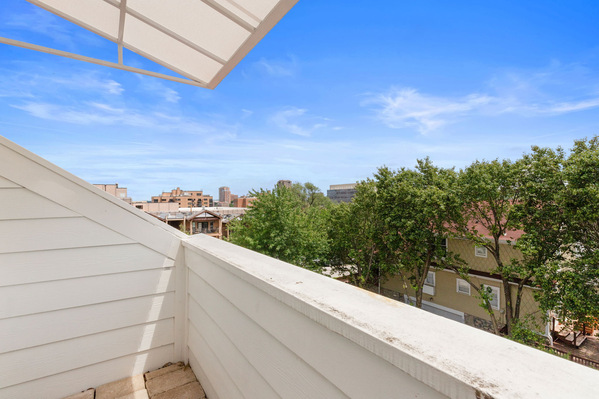 1107 W 47th St b, Kansas City, MO 64112, USA Photo 37