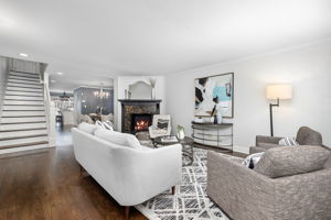 1107 W 47th St b, Kansas City, MO 64112, USA Photo 3