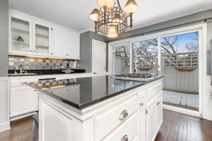 1107 W 47th St b, Kansas City, MO 64112, USA Photo 14