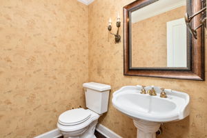 1107 W 47th St b, Kansas City, MO 64112, USA Photo 15