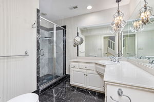 1107 W 47th St b, Kansas City, MO 64112, USA Photo 24