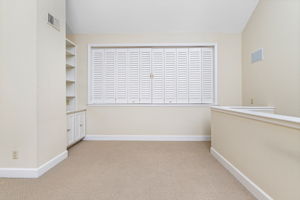 1107 W 47th St b, Kansas City, MO 64112, USA Photo 29