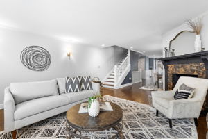 1107 W 47th St b, Kansas City, MO 64112, USA Photo 6