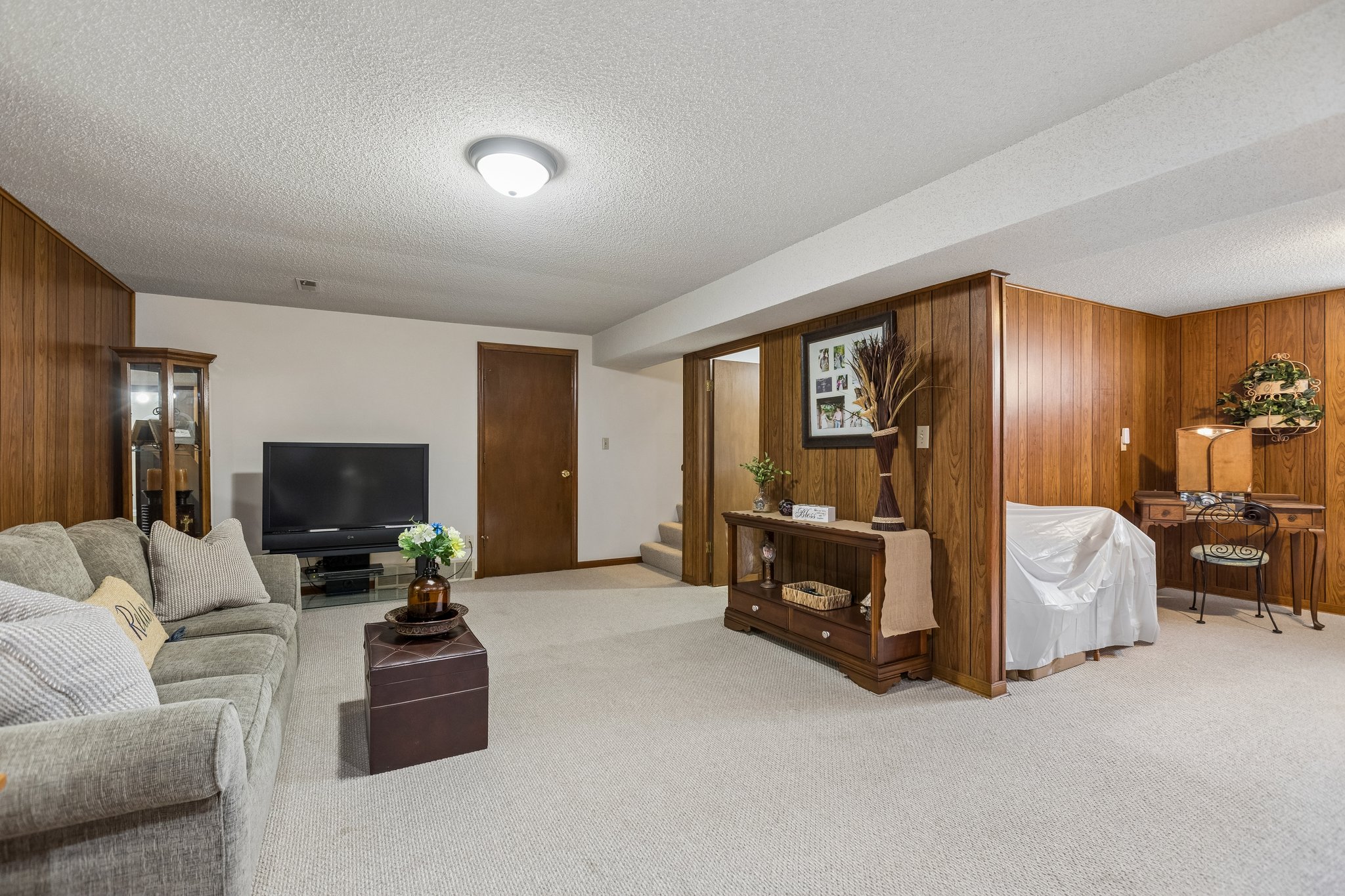 8726 - 1105 Williams St_026.jpg