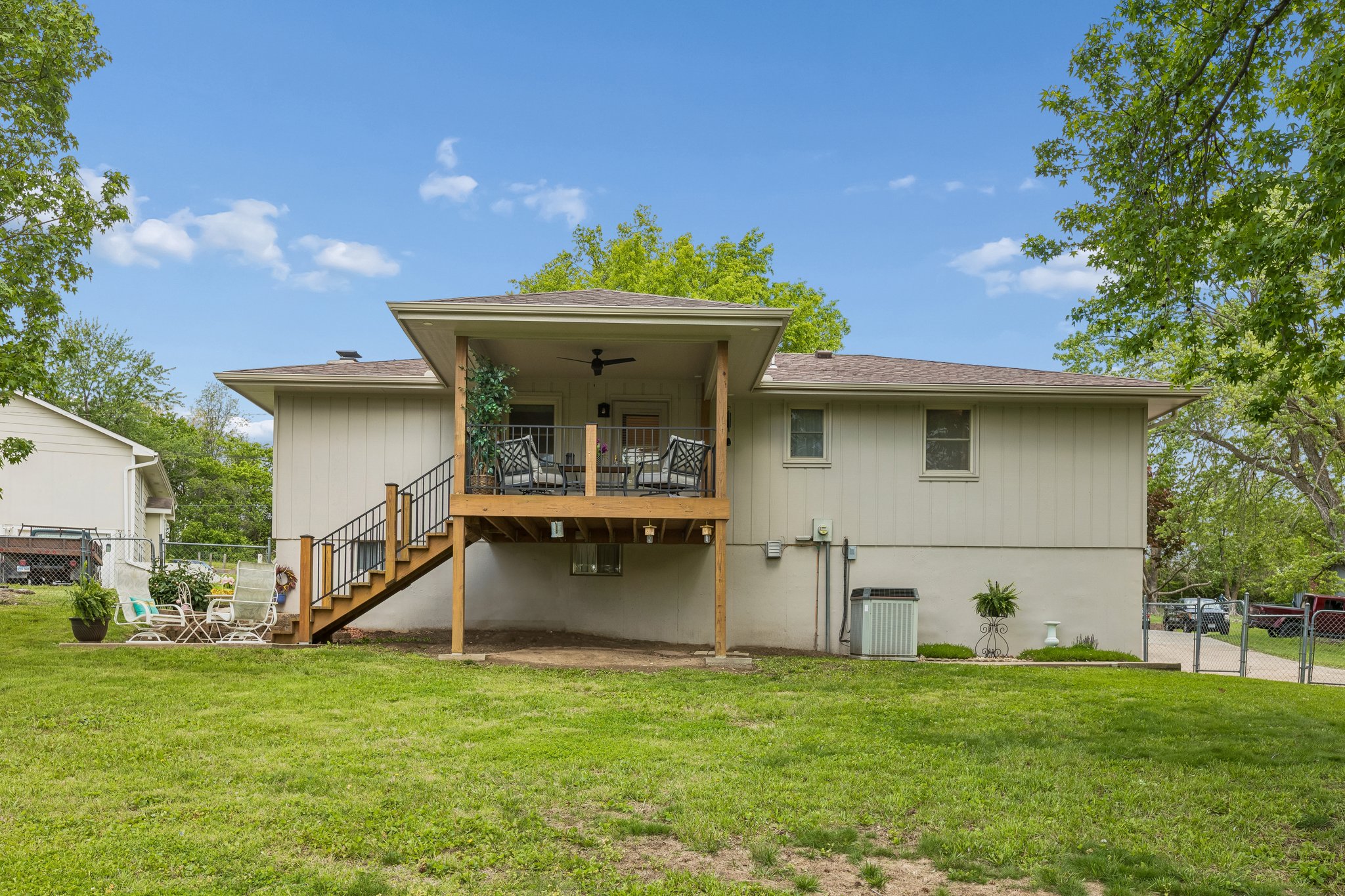 8726 - 1105 Williams St_037.jpg