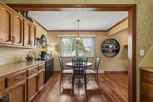 8726 - 1105 Williams St_010.jpg