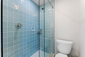 Bathroom 2 - JMC02481