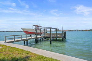 Dock - JMC02597