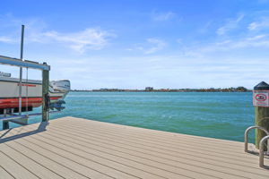 Dock - JMC02642