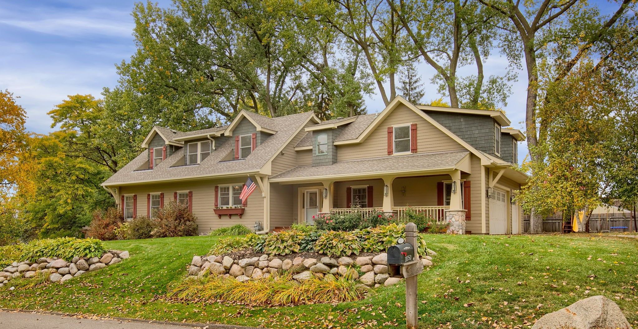 11050 Joy Ln, Minnetonka, MN 55305, USA Photo 1