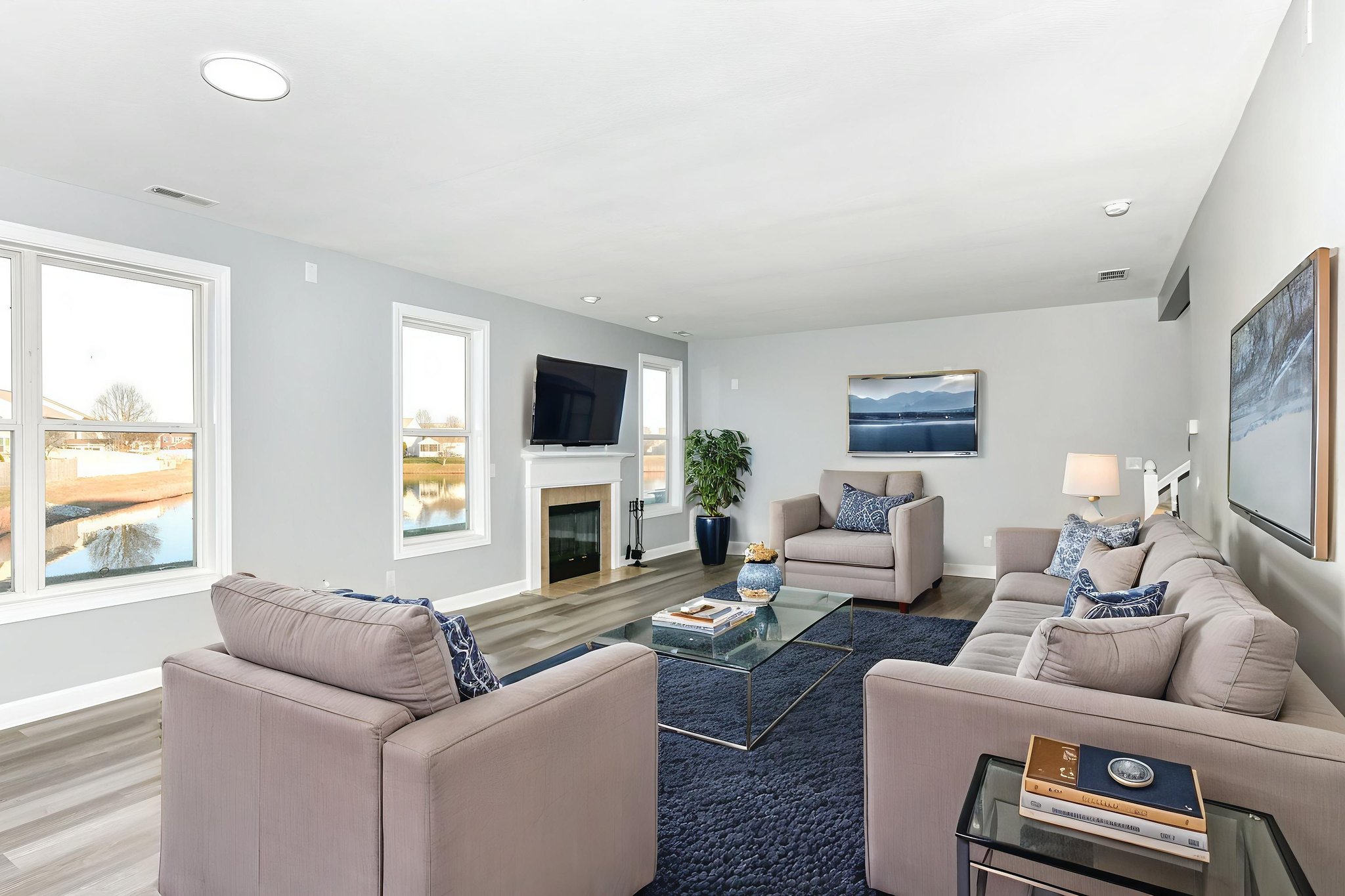 DSC_5825 (2) virtually staged.jpeg