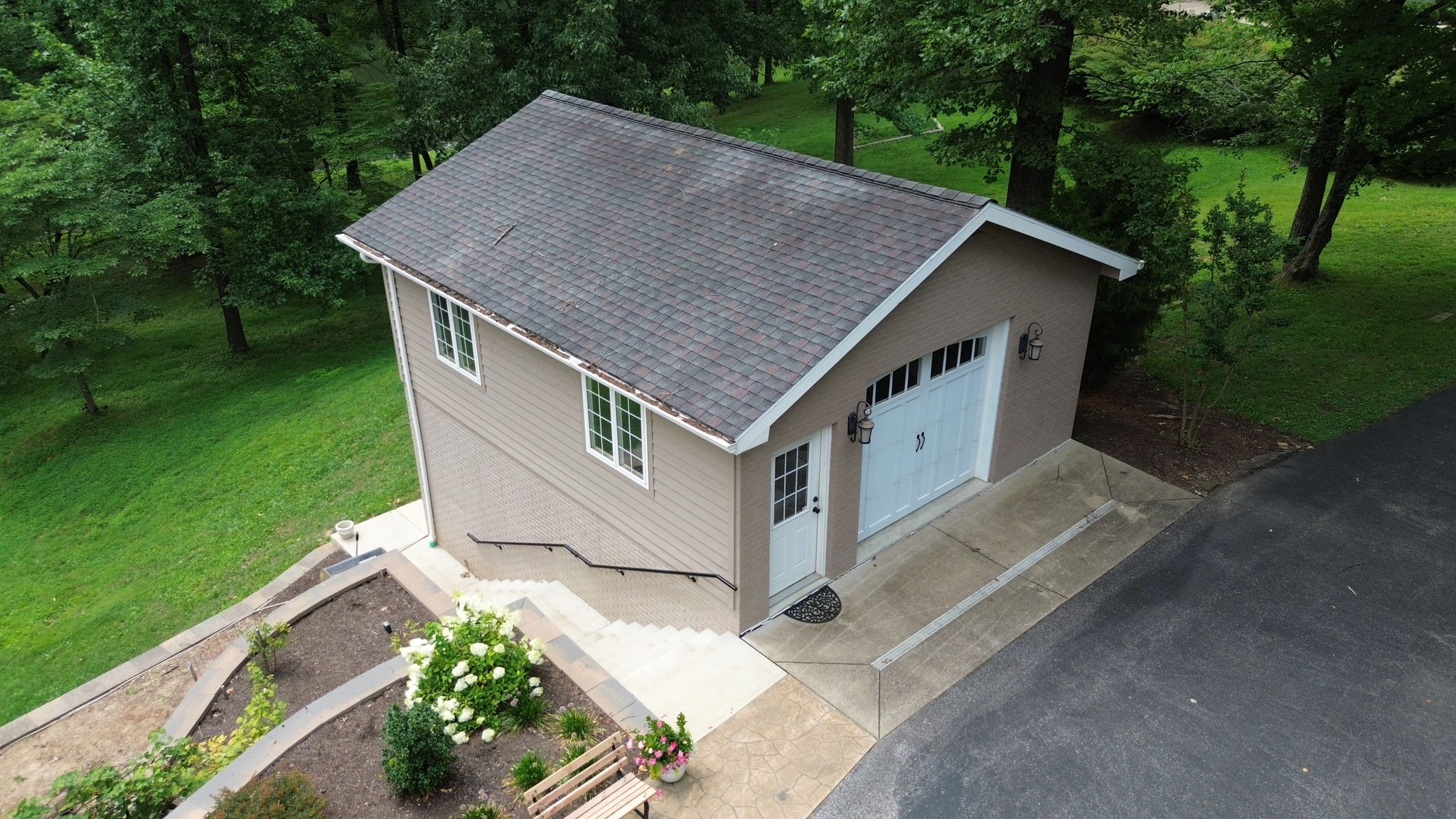 Detached Garage/Workshop