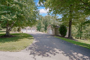 5 Garage Bays