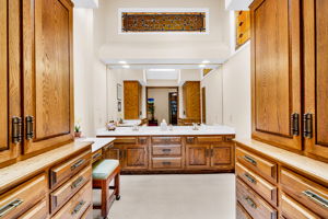 Dressing Room in Owners’ Suite