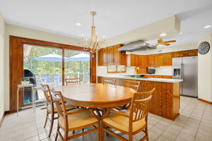 Eat-In Kitchen
