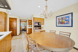 Eat-In Kitchen
