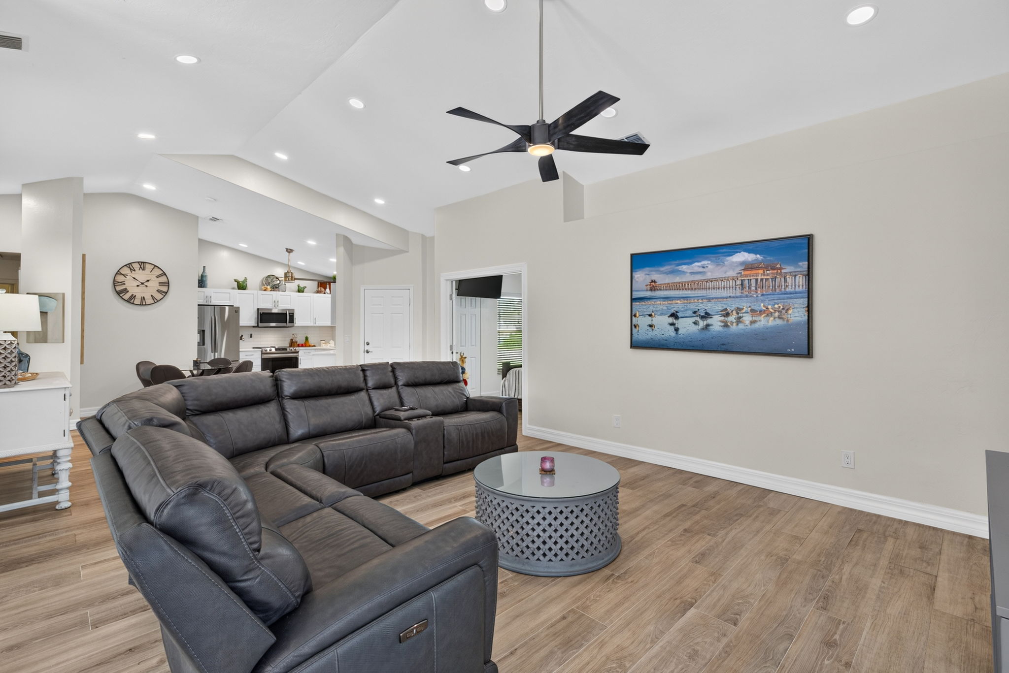 Living Room 2 of 6