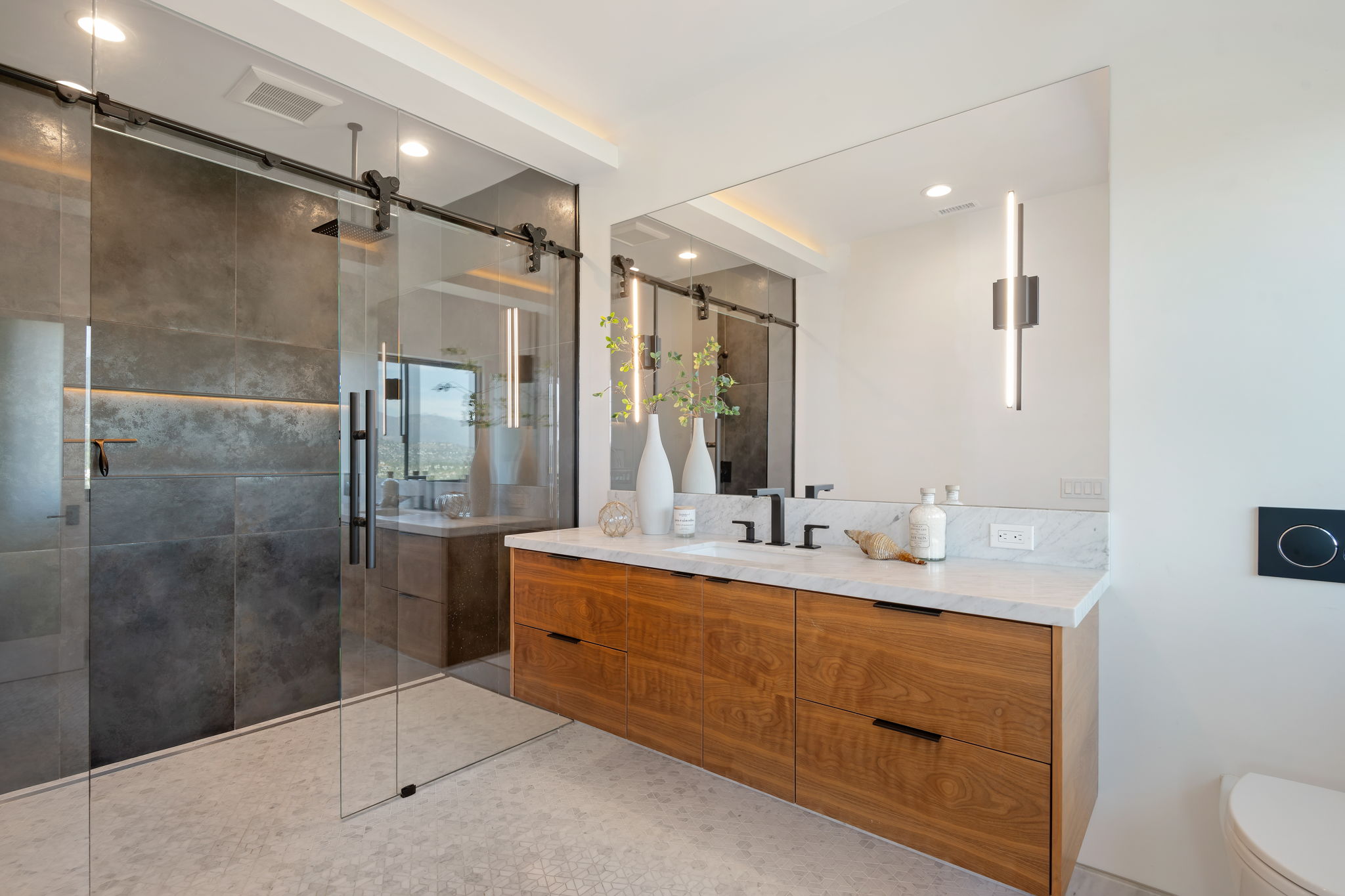 37-Bathroom 2