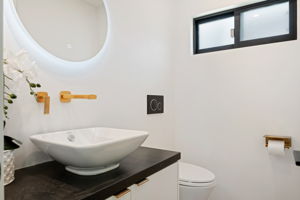 43-Powder Room