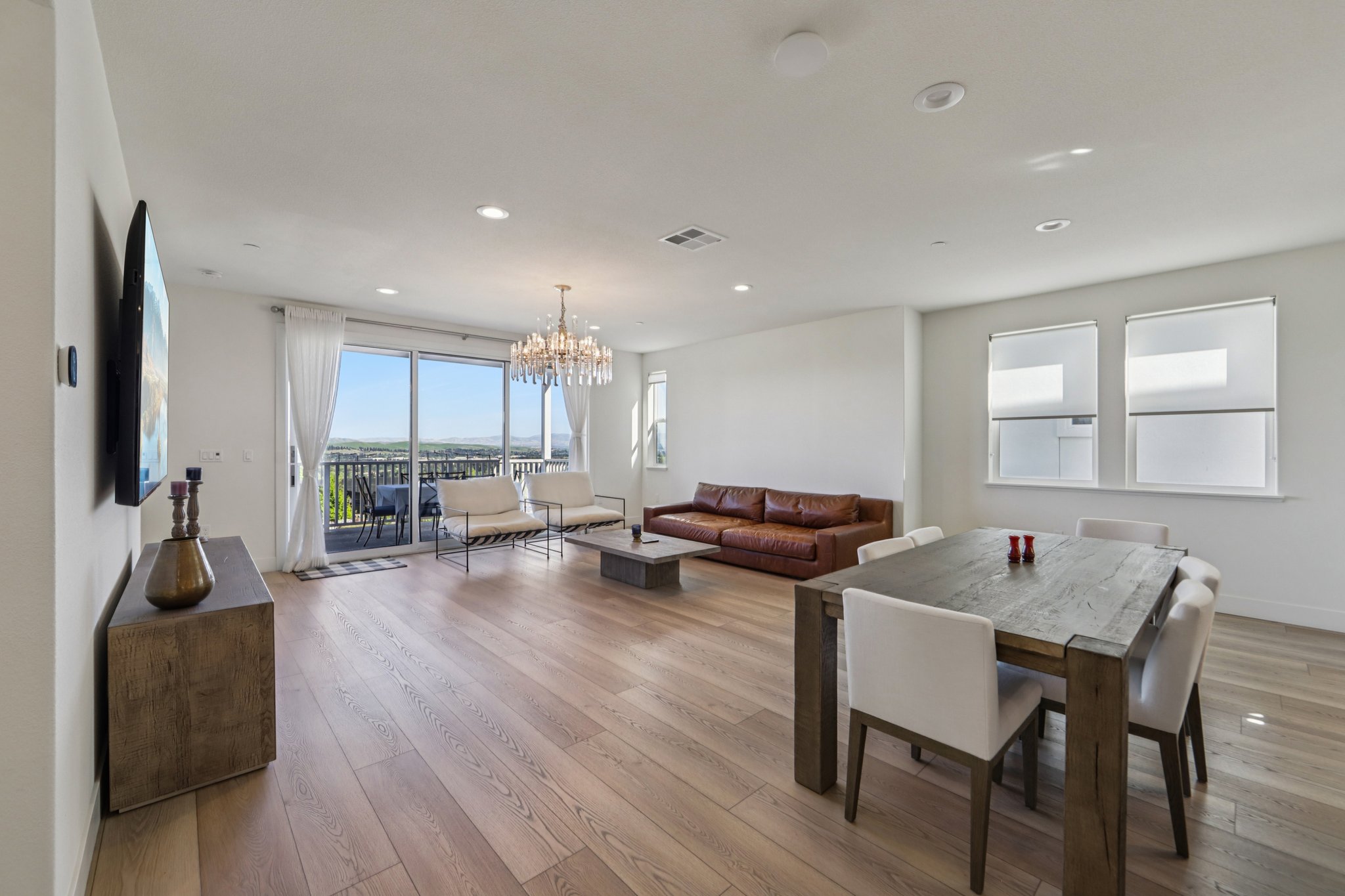 Mateo Miller Cir-S0404-007.jpg