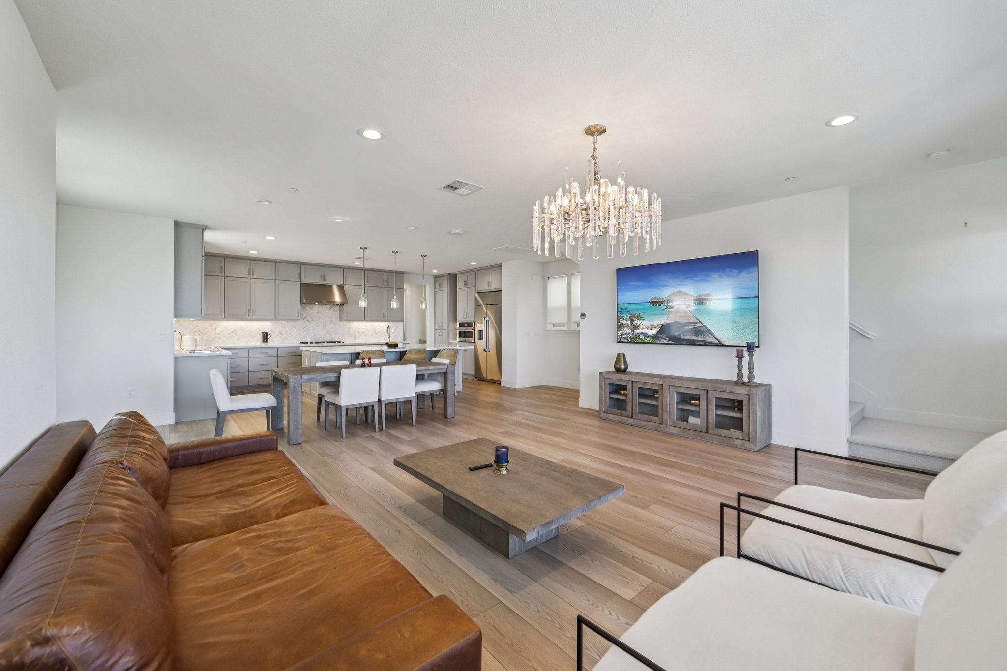 Mateo Miller Cir-S0404-009.jpg