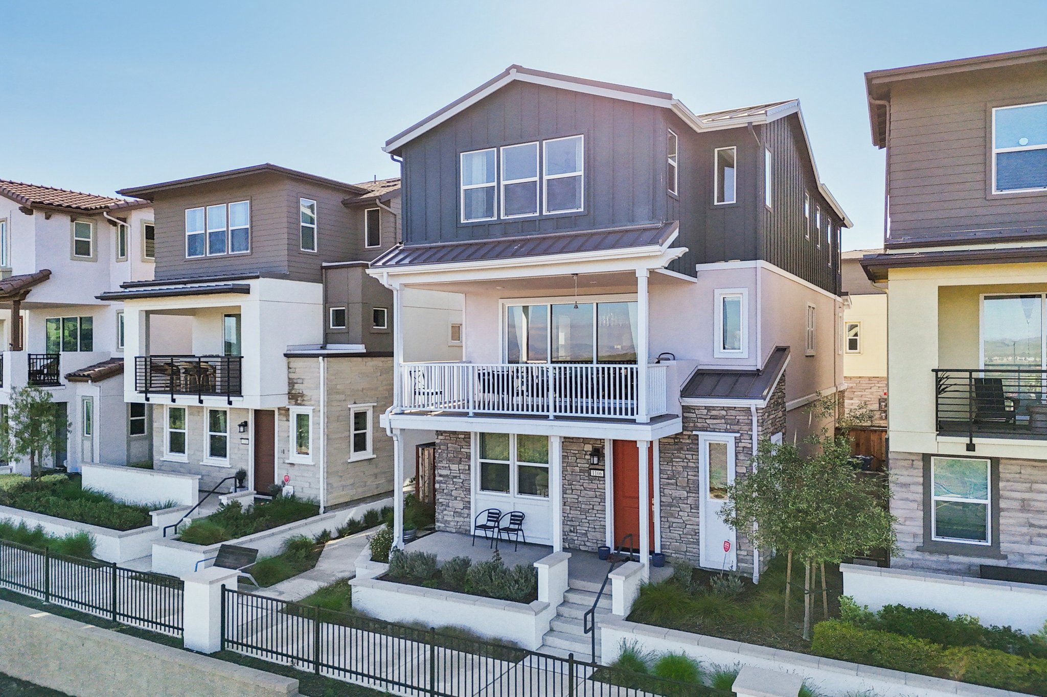 Mateo Miller Cir-S1504-002.jpg