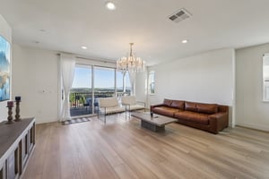 Mateo Miller Cir-S0404-008.jpg