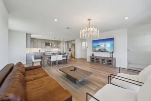 Mateo Miller Cir-S0404-009.jpg