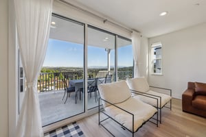 Mateo Miller Cir-S0404-012.jpg