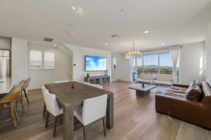 Mateo Miller Cir-S0404-013.jpg