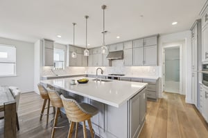 Mateo Miller Cir-S0404-014.jpg