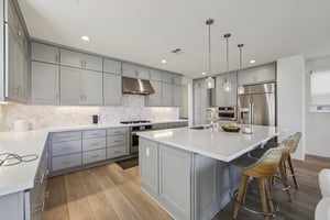 Mateo Miller Cir-S0404-016.jpg