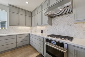 Mateo Miller Cir-S0404-018.jpg