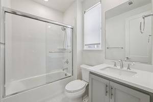 Mateo Miller Cir-S0404-019.jpg