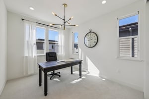 Mateo Miller Cir-S0404-027.jpg