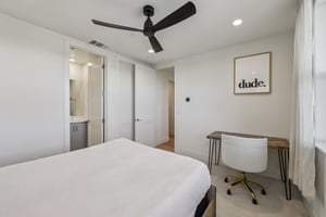 Mateo Miller Cir-S0404-033.jpg