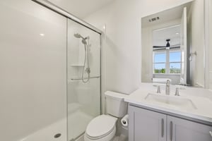 Mateo Miller Cir-S0404-034.jpg