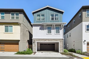 Mateo Miller Cir-S0404-039.jpg